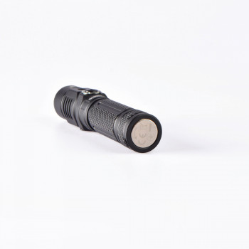 Lukturis LED uzlādējams Luminus SST40, 10W 1200Lm 5000K, Li-ion 18650 2200mAh - iekļauts! VIDEX VLF-A105RH, ar magnētu un regulējamu luktura galvu (SWIVEL HEAD) + komplektā stiprinājums lietošanai kā galvas lukturim!