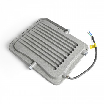 Suure võimsusega tööstuslik LED-prožektor 150W 22 500Lm 5000K IP65 VIDEX VL-F2-1505G – 150W võimsus ja kaitse pingekõikumiste eest