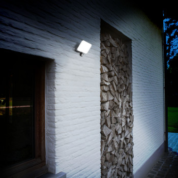 Prožektors ar sensoru LED 50W, 4100Lm 5000K, VLE-F3-0505B-S (sensors 2-12m, 10sec-7min, 10-2000lx, <120*), VIDEX F3-PIR (neitrāli balta gaisma)