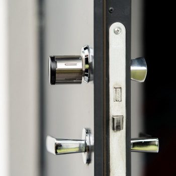 Elektroninis cilindras BLE Locking Euro 40/40 mm, IP66, nerūdijantis plienas, Bluetooth (CYLIN-EUR-40-40-SS-IP66)
